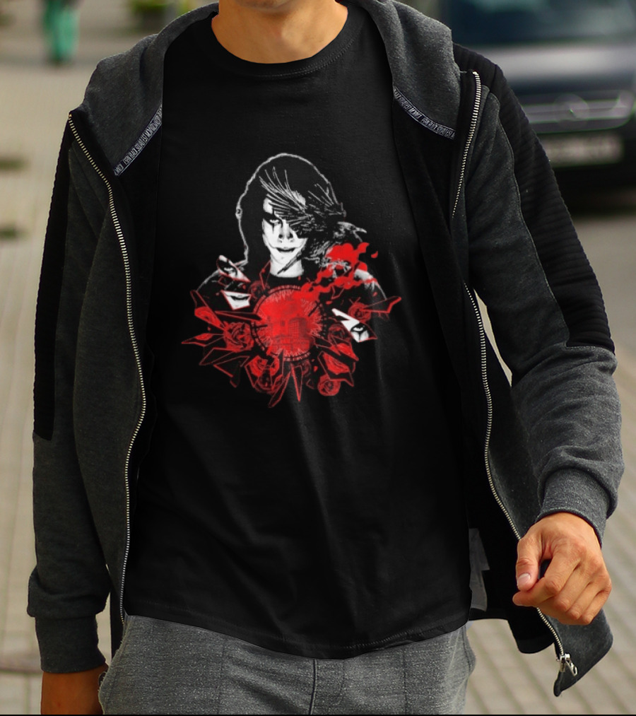 The Crow Shattered Love Red Roses And City Skyline T-Shirt