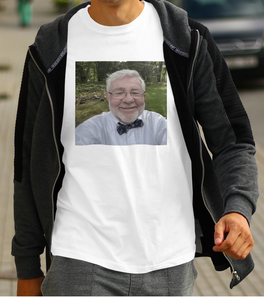 John Chungus Selfie Bow Tie Grandpa Outdoors T-Shirt