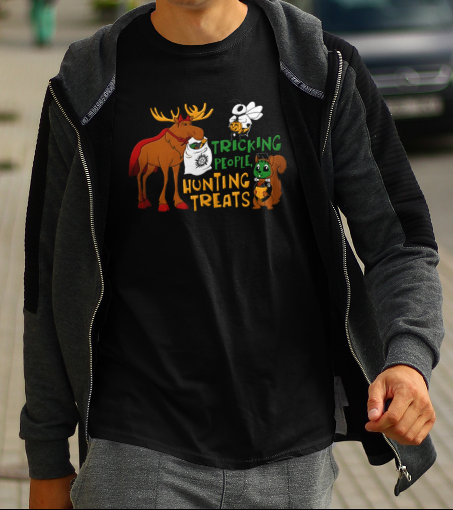 Tricking People Hunting Treats Moose Squirrel Ghost Halloween T-Shirt