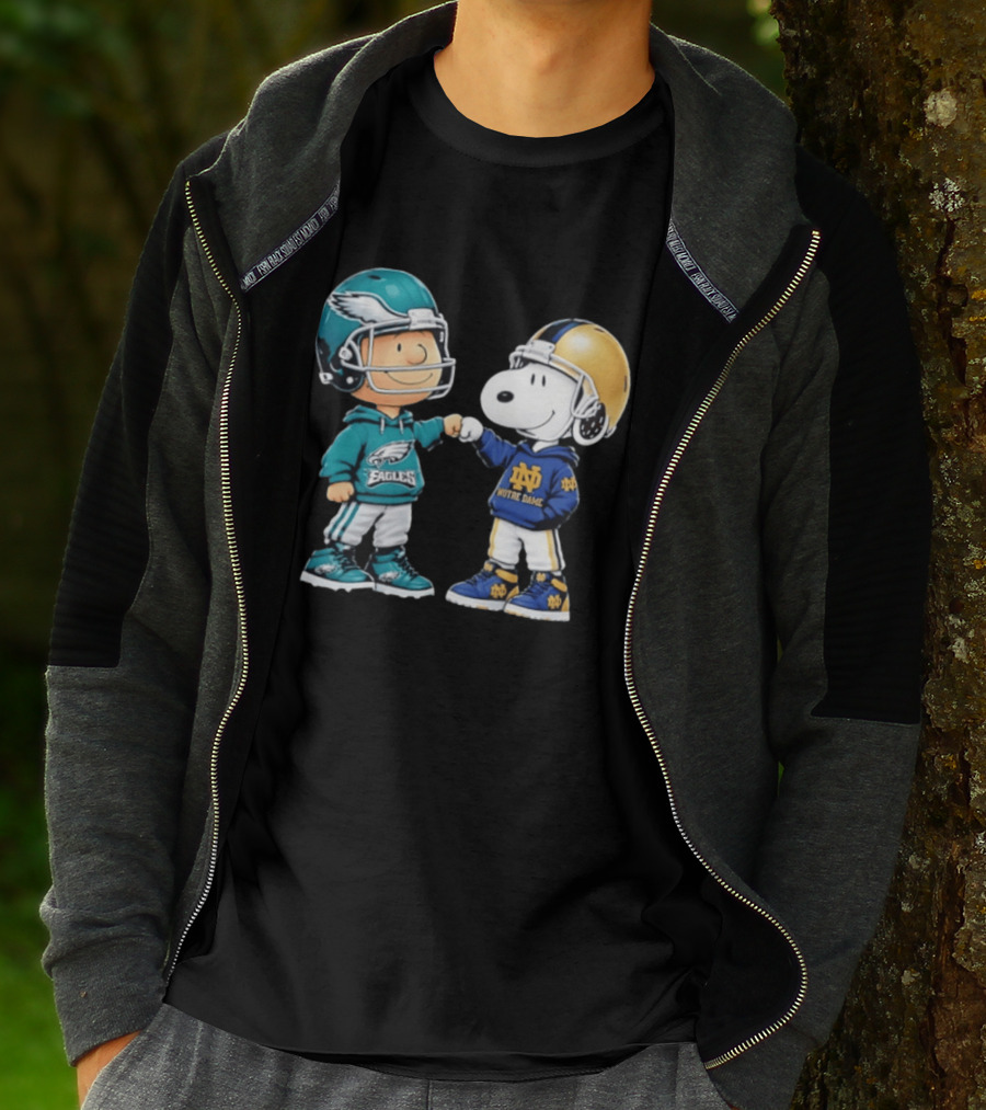 Peanuts Characters In Philadelphia Eagles Vs Notre Dame Fighting Irish Helmets T-Shirt