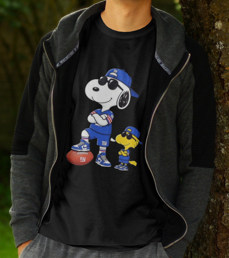 Snoopy And Woodstock In New York Giants Team T-Shirt
