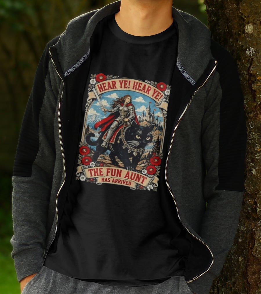 Hear Ye Hear Ye Fun Aunt Has Arrived Medieval Knight On Black Cat T-Shirt