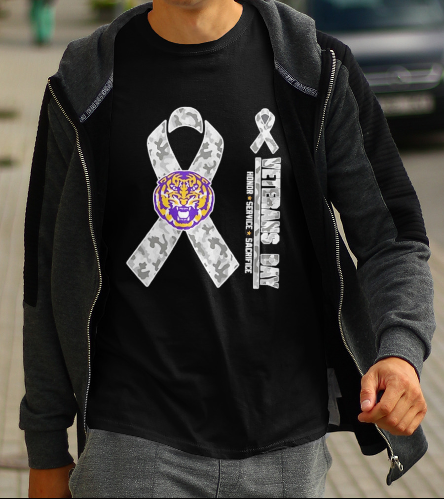 LSU Tigers Veterans Day 2026 Camouflage Ribbon Honor Service Sacrifice T-Shirt
