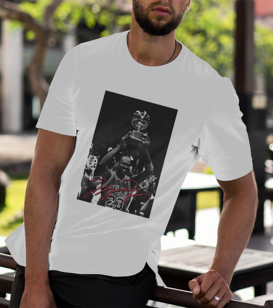 Chicago Bulls Michael Jordan Trophy Victory Celebration Image 23 Signature T-Shirt