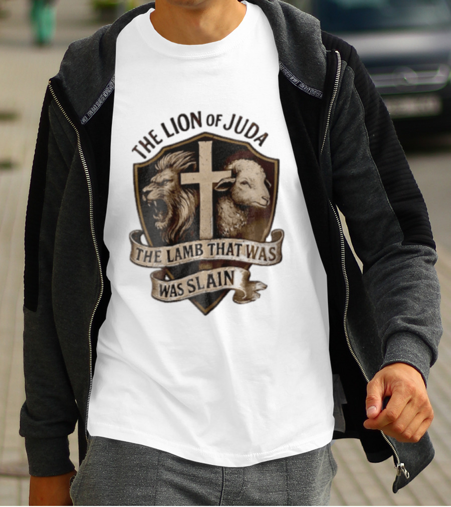 The Lion Of Judah Shield Cross The Lamb That Was Slain T-Shirt