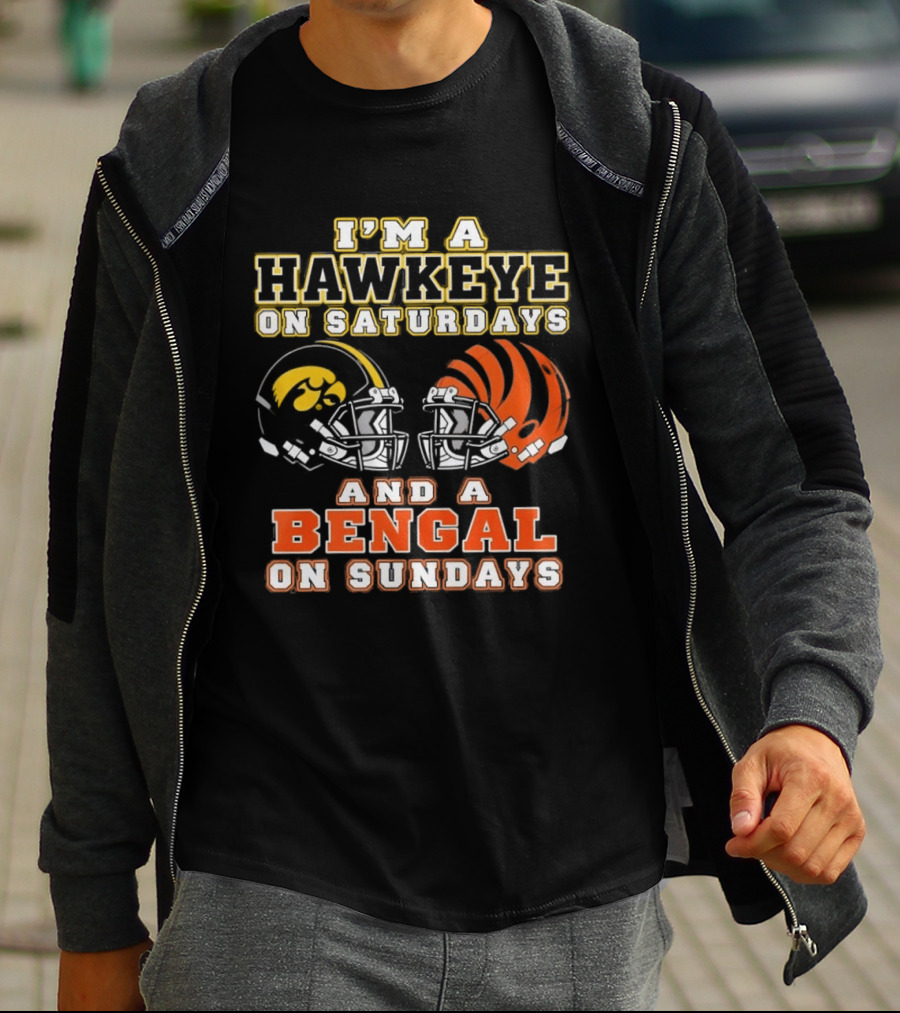 I'm A Hawkeye On Saturdays And A Bengal On Sundays Football Helmets T-Shirt