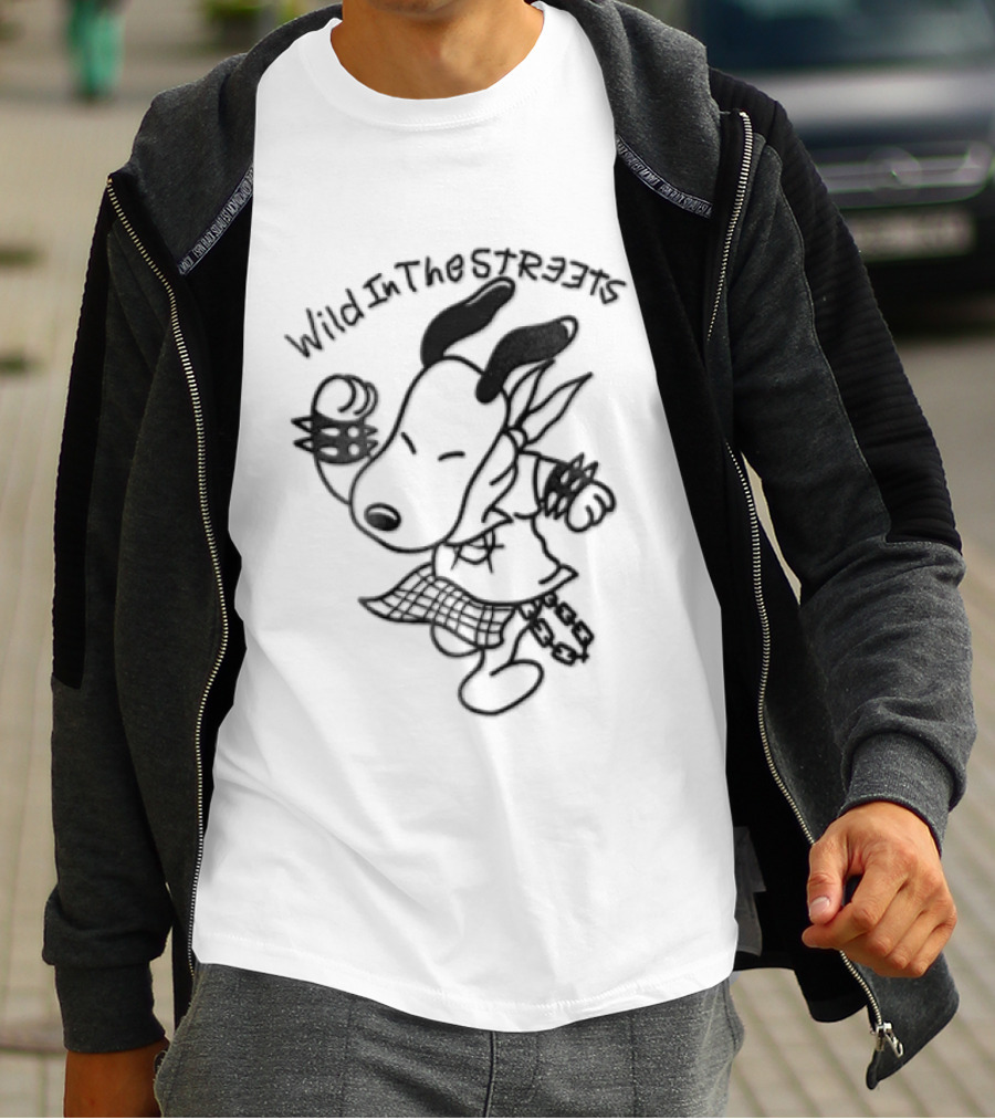 Snoopy Wild In The Streets Cartoon Dog Spiked Wristbands Plaid T-Shirt