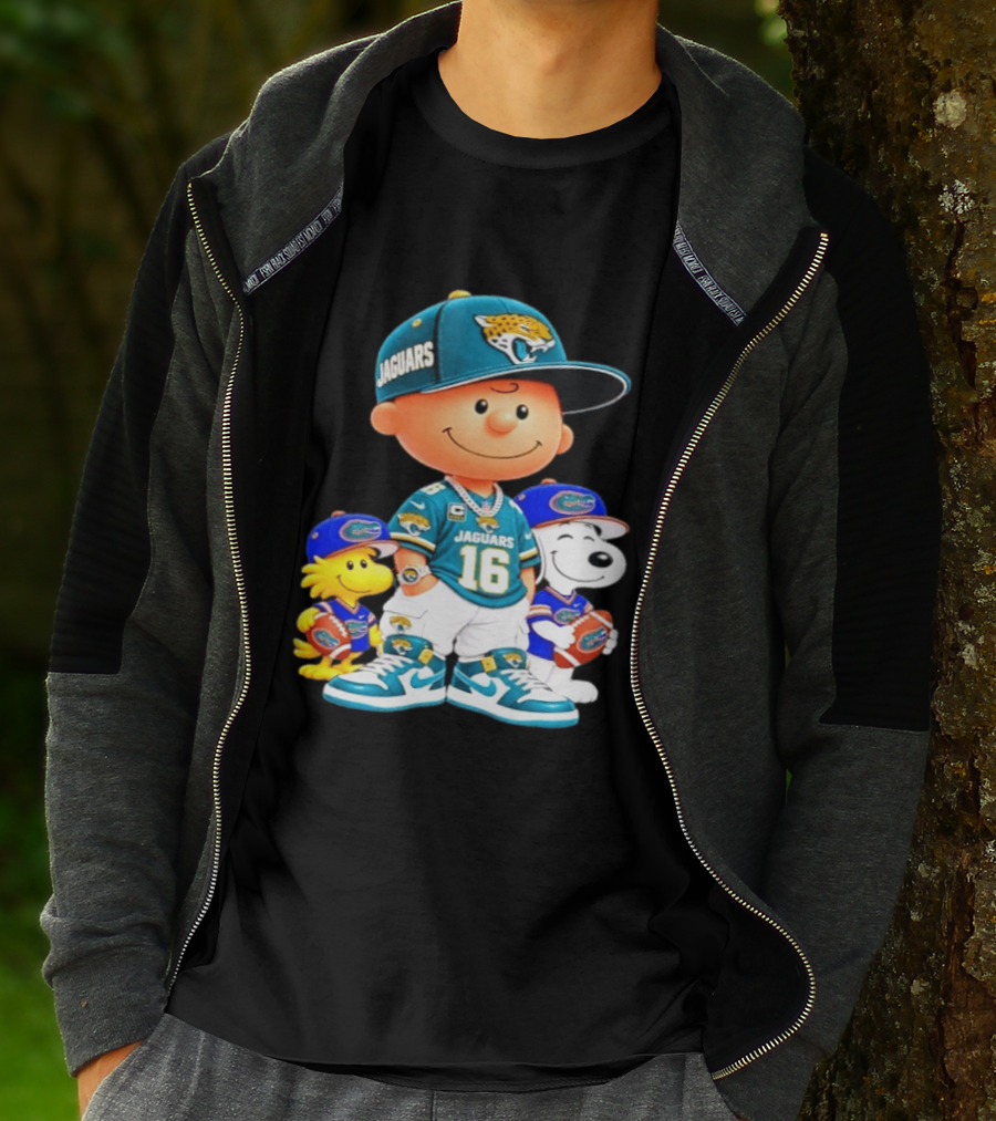 Charlie Brown With Snoopy And Woodstock Jacksonville Jaguars 16 Jersey Peanuts Football Fan Gear T-Shirt