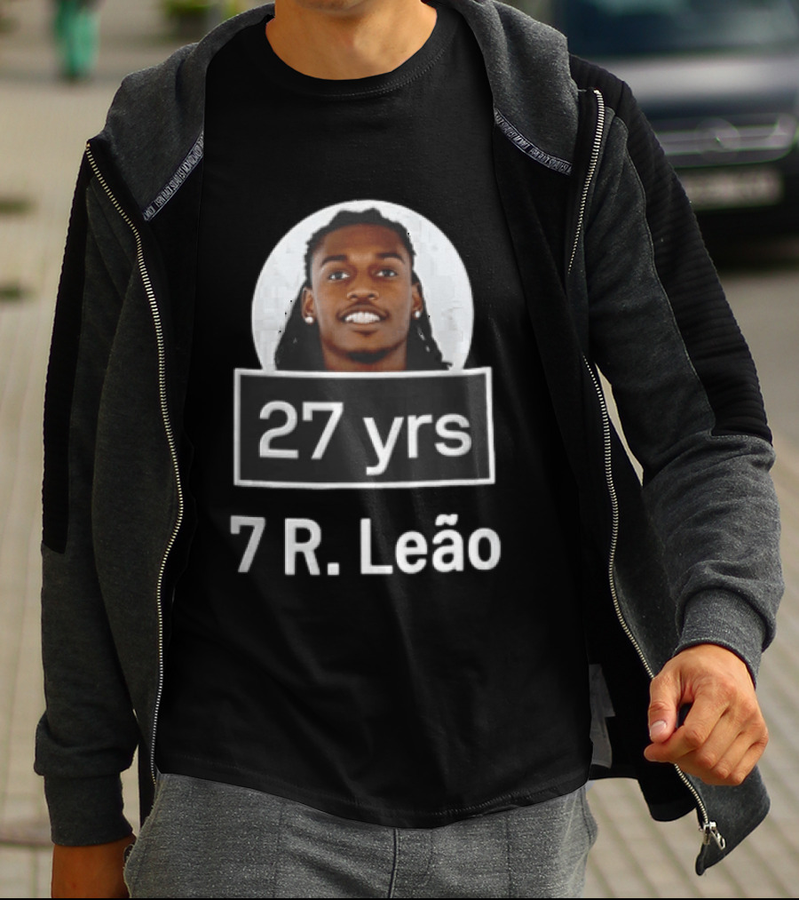 27 Yrs 7 R. Leão T-Shirt