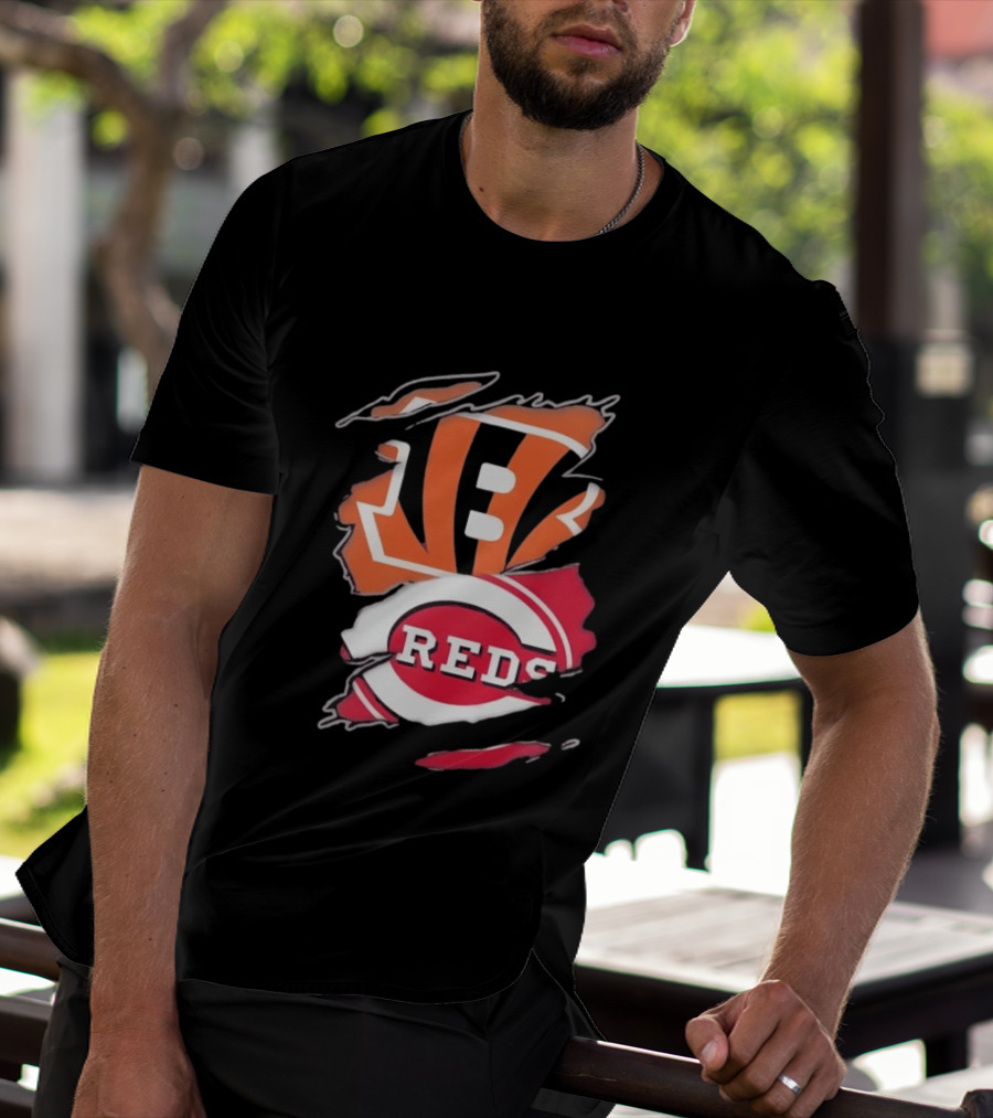Cincinnati Bengals Reds Distressed Logo Sports Fusion T-Shirt