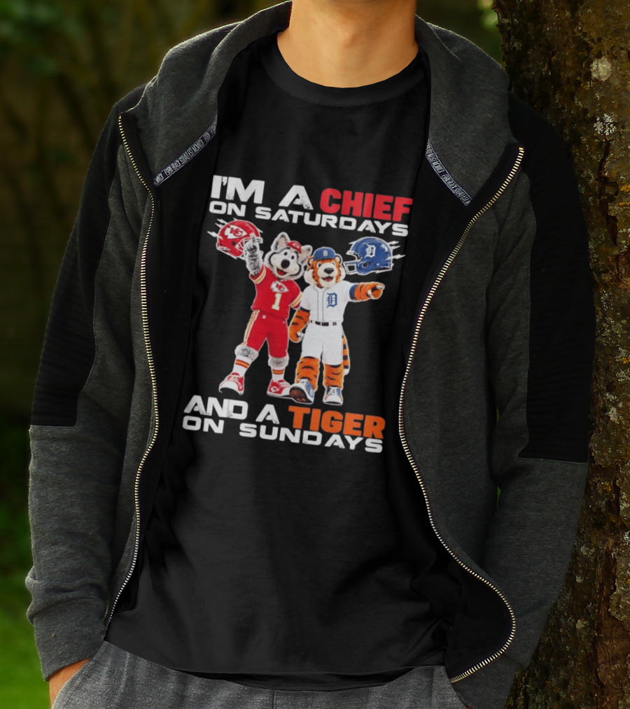 I'm A Chief On Saturdays And A Tiger On Sundays Sports Mascot Helmets T-Shirt