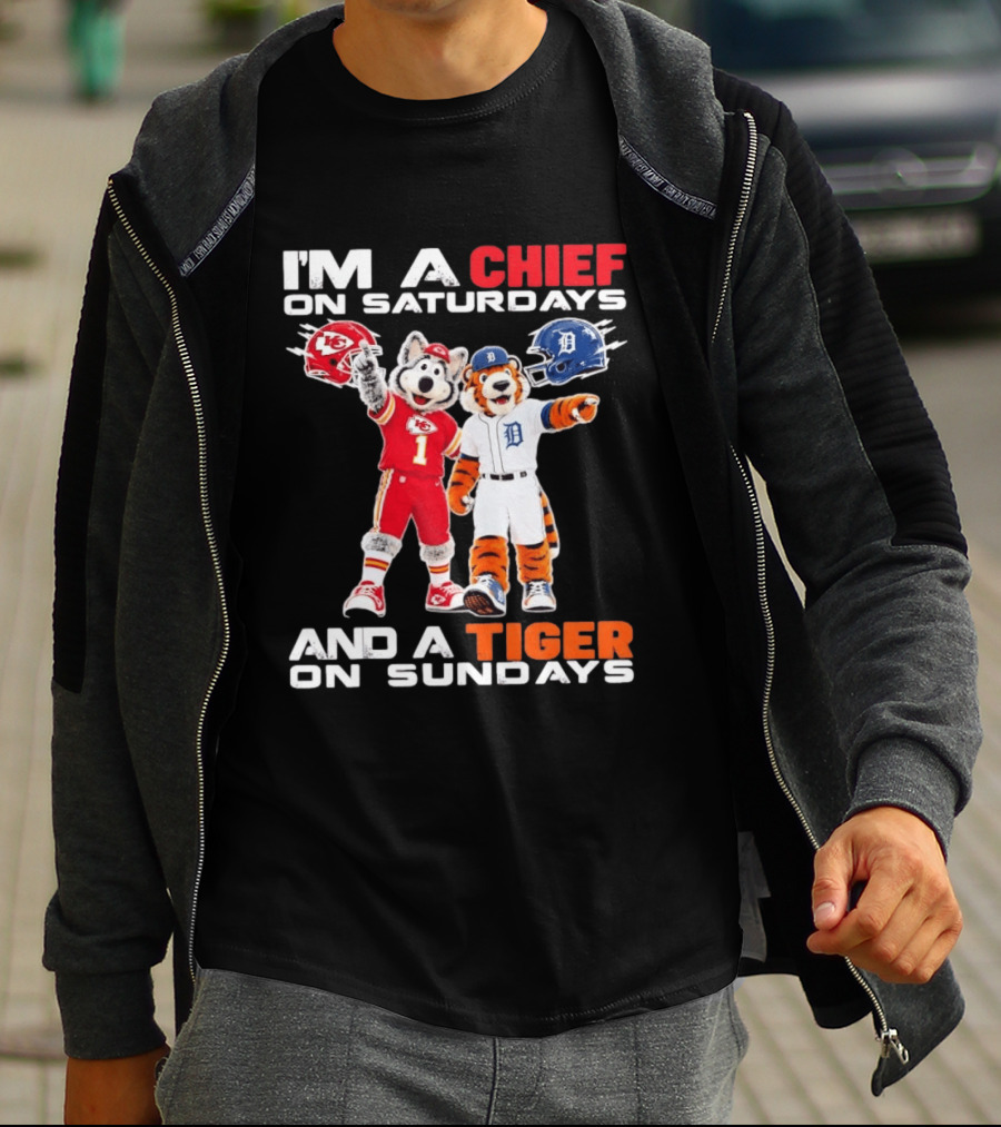 I'm A Chief On Saturdays And A Tiger On Sundays Sports Mascot Helmets T-Shirt