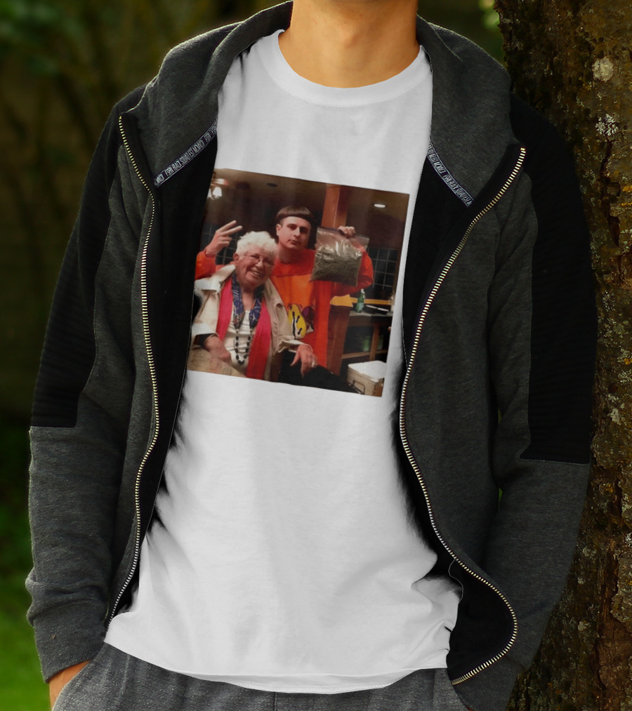Oliver Tree Peace Sign Grandma Holding Bag T-Shirt