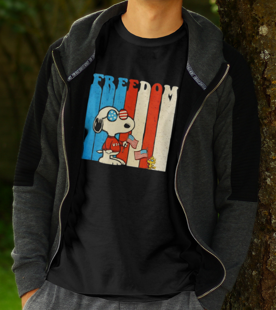 Freedom Snoopy Woodstock Peanuts USA 250th Anniversary Patriotic Celebration T-Shirt