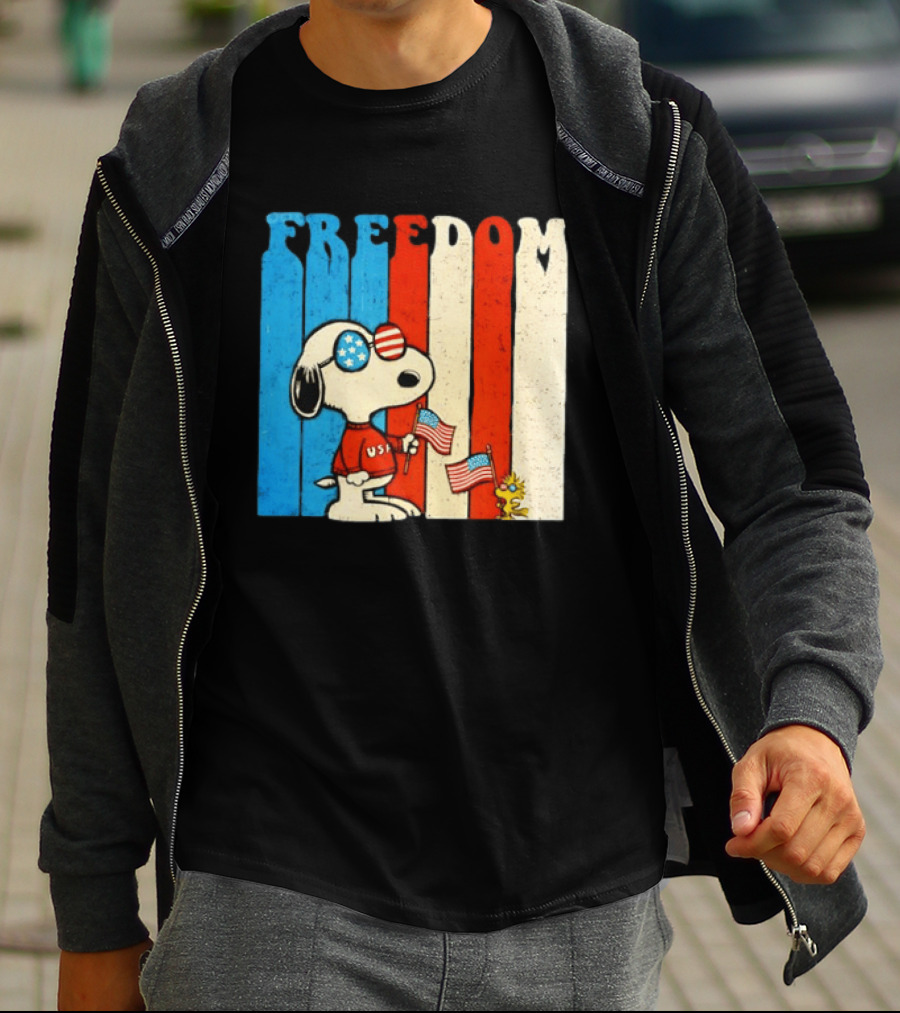 Freedom Snoopy Woodstock Peanuts USA 250th Anniversary Patriotic Celebration T-Shirt