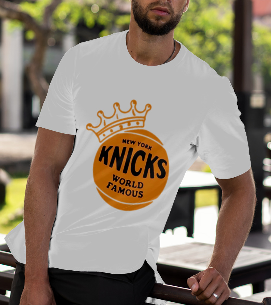 New York Knicks NBA Basketball World Famous Crown T-Shirt