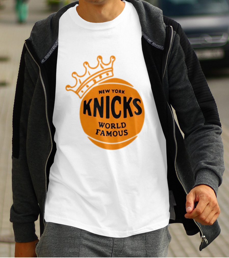 New York Knicks NBA Basketball World Famous Crown T-Shirt