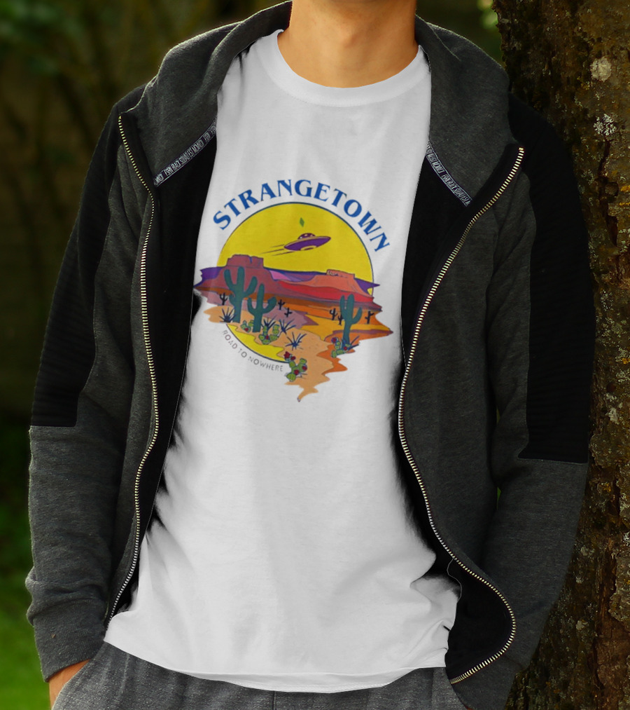 Strangetown Road To Nowhere The Sims Alien UFO Desert Saguaro Cactus T-Shirt