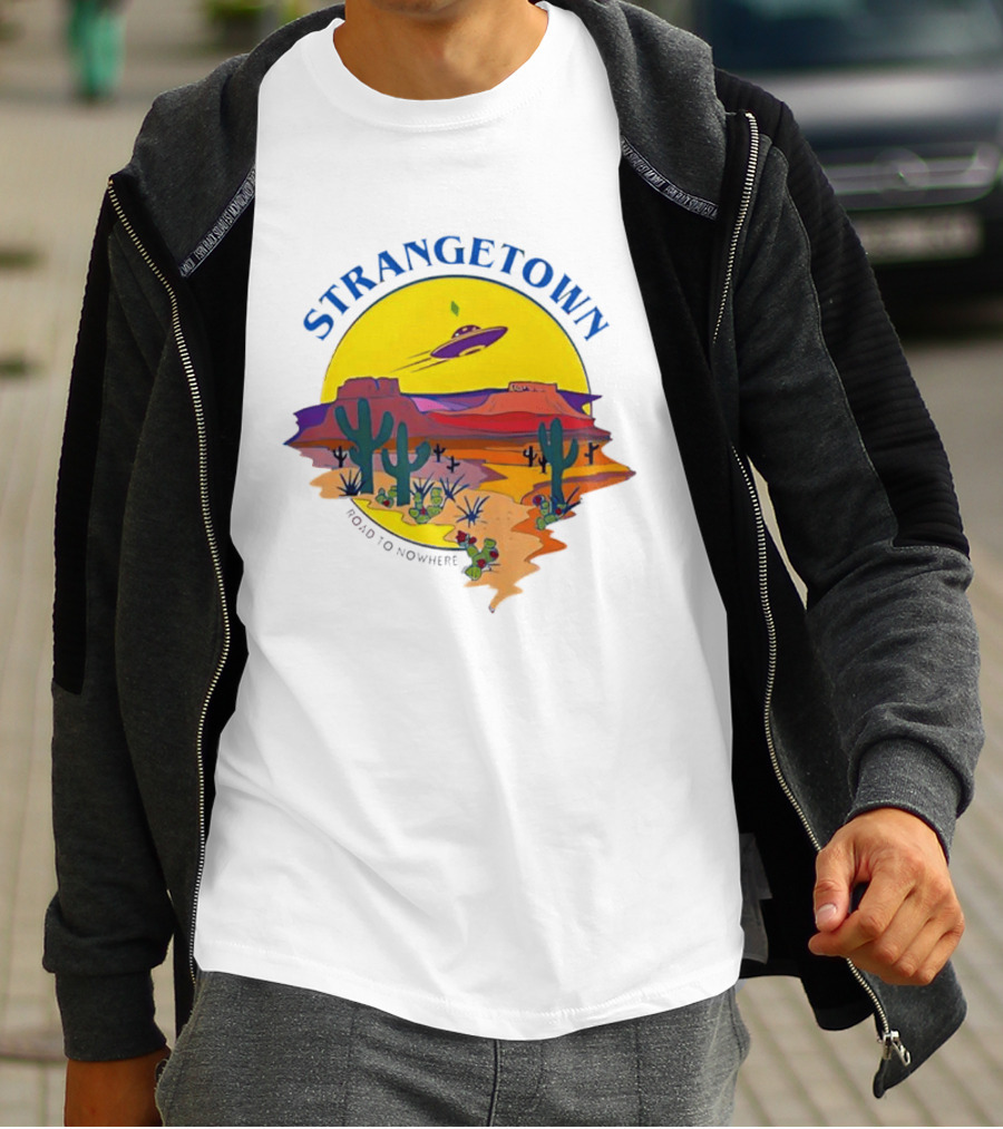 Strangetown Road To Nowhere The Sims Alien UFO Desert Saguaro Cactus T-Shirt