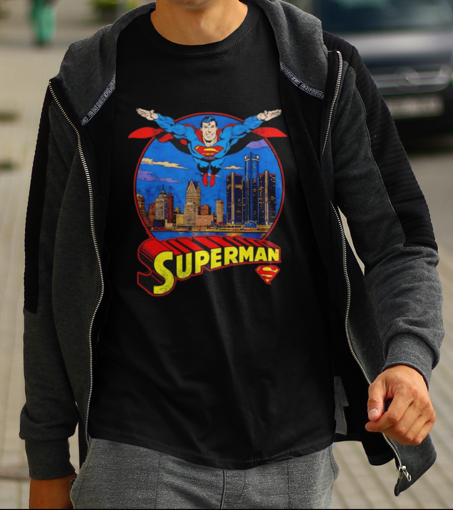 Superman Flying Over Detroit Skyline Vintage Comic T-Shirt