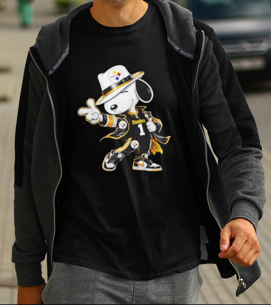 Snoopy Steelers 1 Pittsburgh Steelers Football Peanuts T-Shirt
