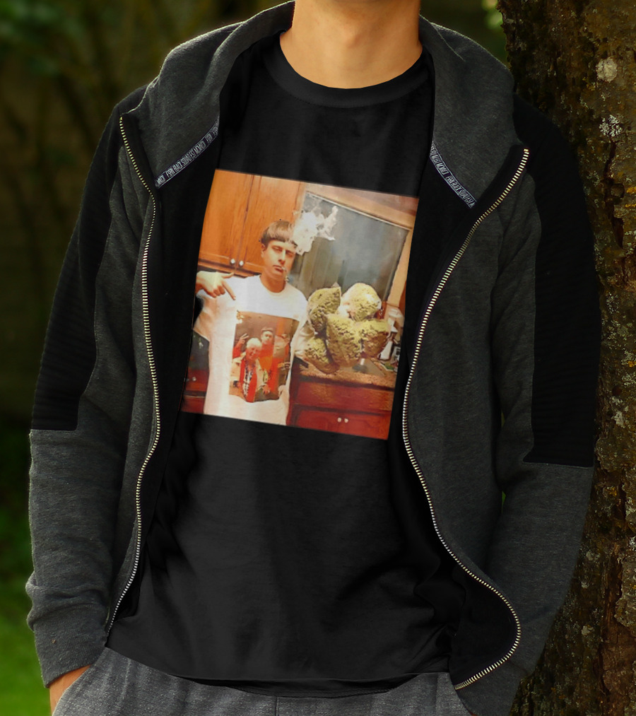 Oliver Tree Cannabis Oversized Buds And With Smoking Image T-Shirt