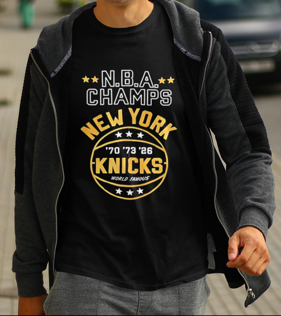New York Knicks N.B.A. Champs 70 73 86 World Famous T-Shirt