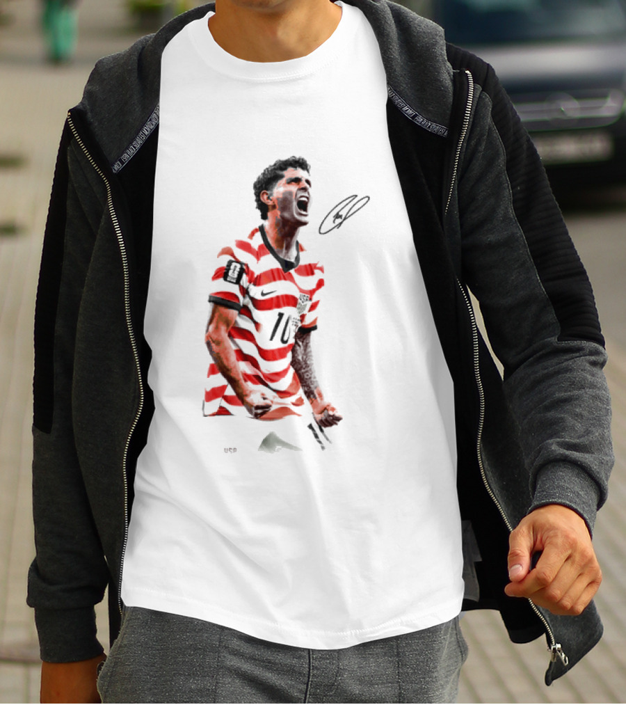 USA 10 Christian Pulisic Soccer Star Jersey Signature T-Shirt