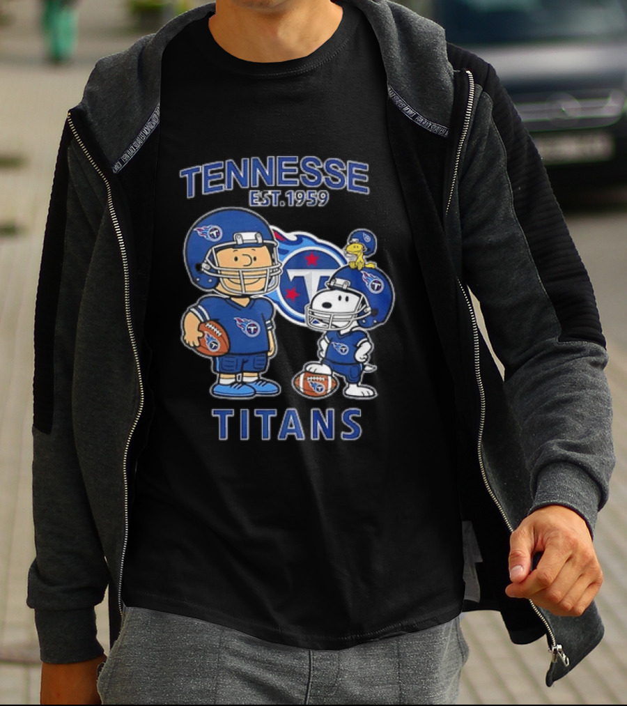 Tennessee Titans EST 1959 Charlie Brown And Snoopy Football T-Shirt
