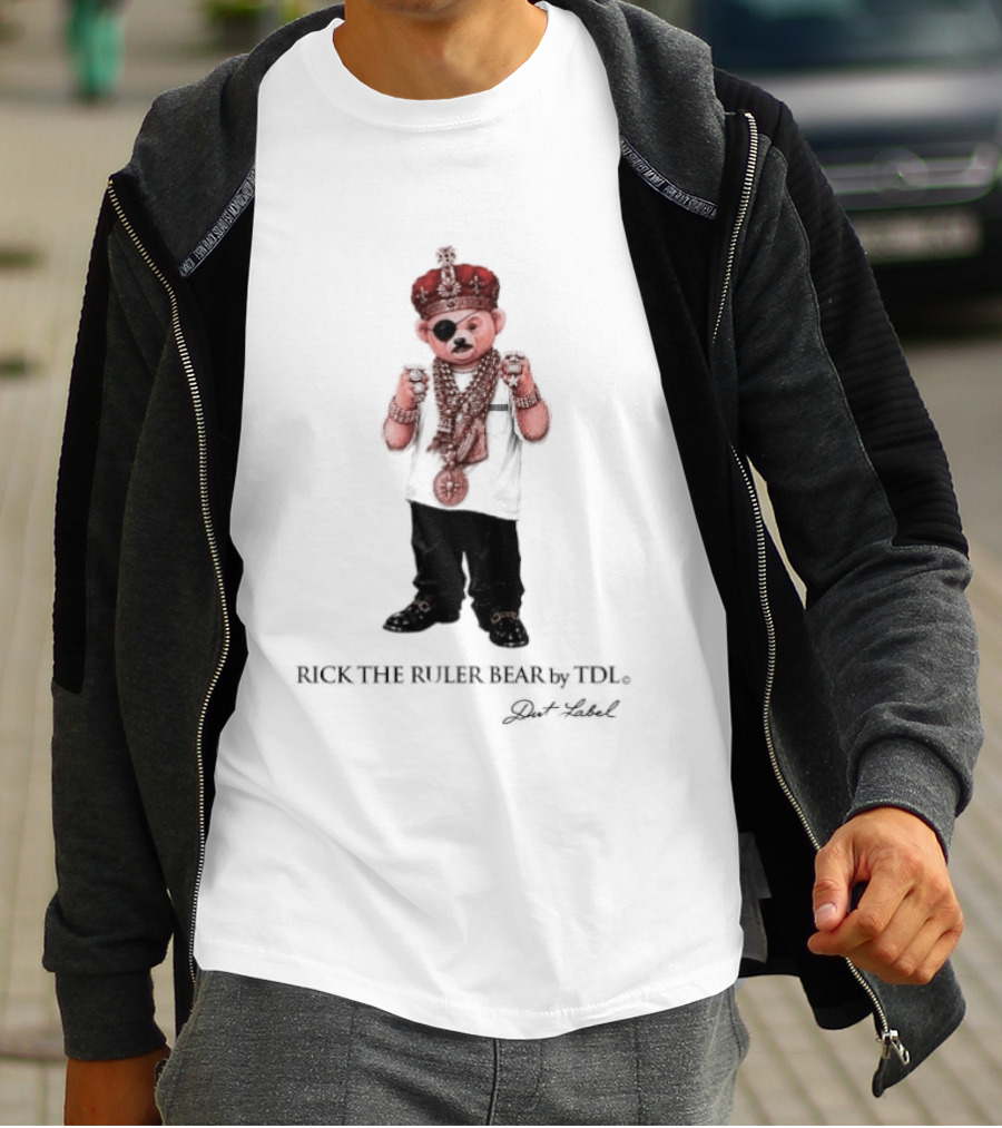 Rick The Ruler Bear Slick Rick Hip Hop TDL Dut Label Iconic Crown Eyepatch T-Shirt