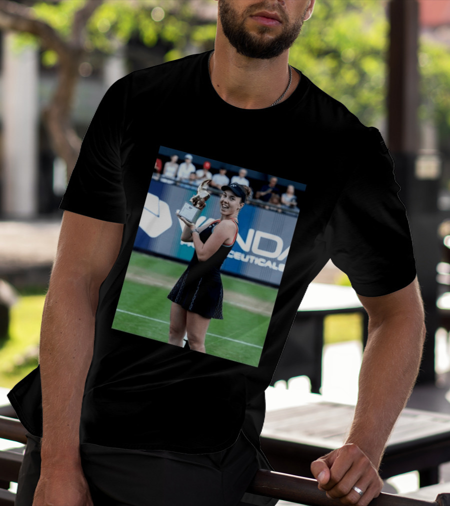 Linda Wins Tennis Title Holding Trophy On Grass Court T-Shirt
