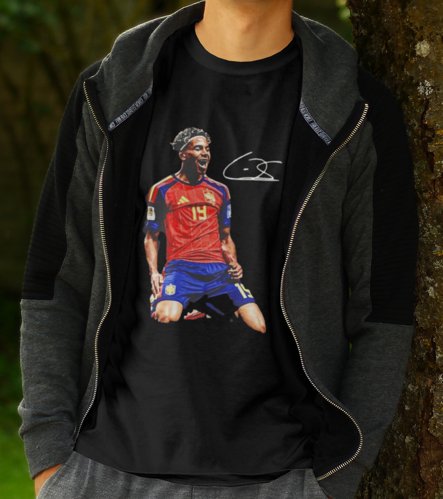 19 Lamine Yamal Spain National Football Team Soccer Jersey Celebration T-Shirt