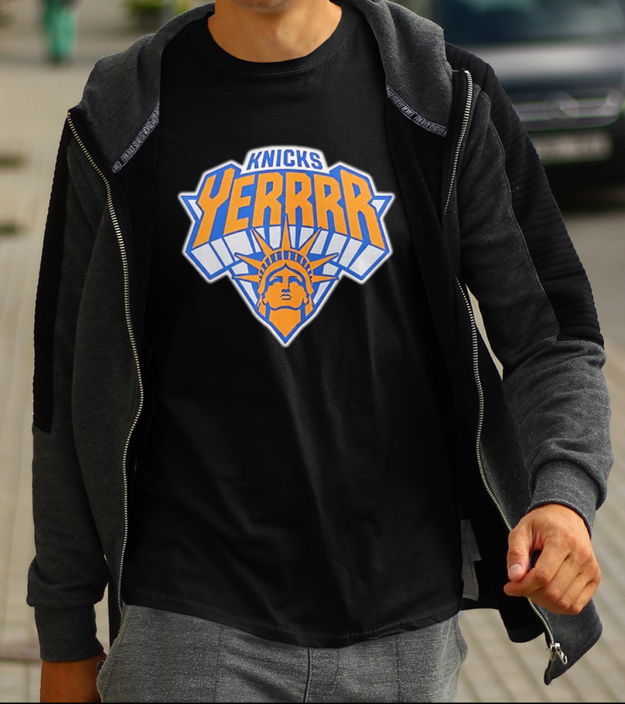 Knicks YERRRR Statue Of Liberty NBA New York T-Shirt