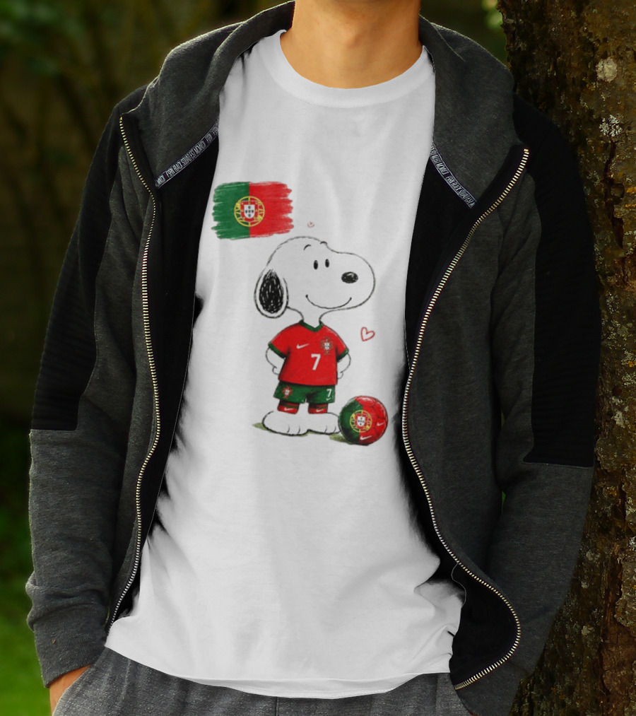 Cristiano Ronaldo Snoopy Portugal Football Number 7 Nike T-Shirt