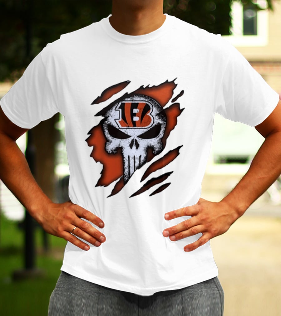 Cincinnati Bengals Punisher Skull Ripped T-Shirt