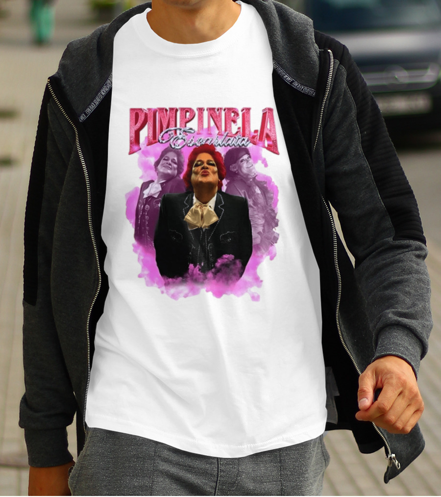 Pimpinela Escarlata Kissing Pose With Pink Smoke Backdrop T-Shirt