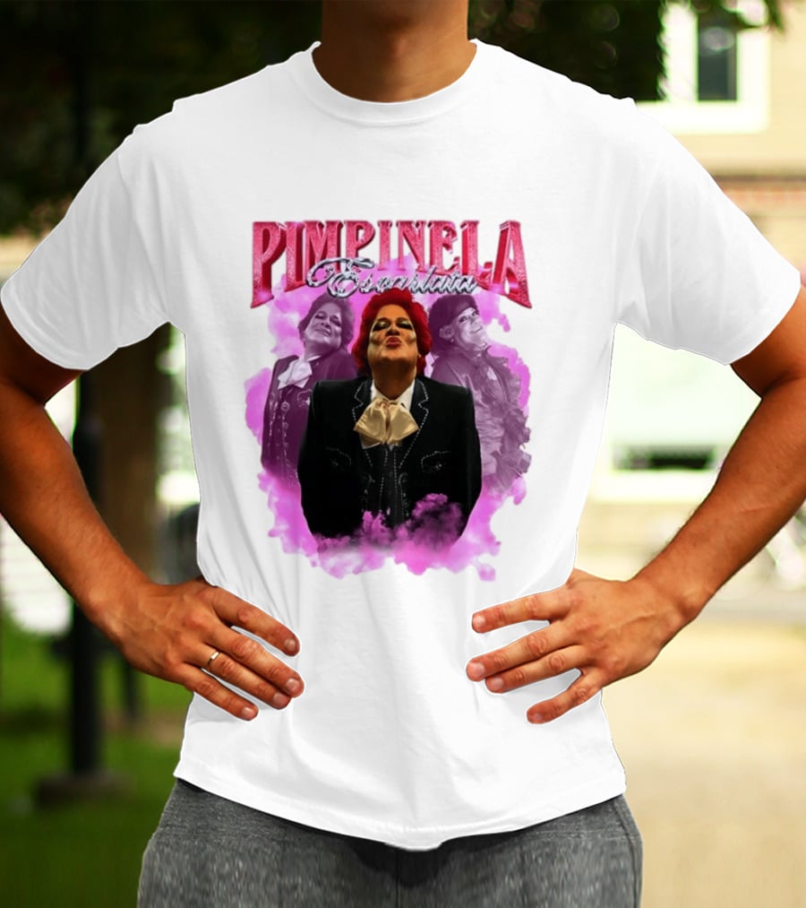 Pimpinela Escarlata Kissing Pose With Pink Smoke Backdrop T-Shirt