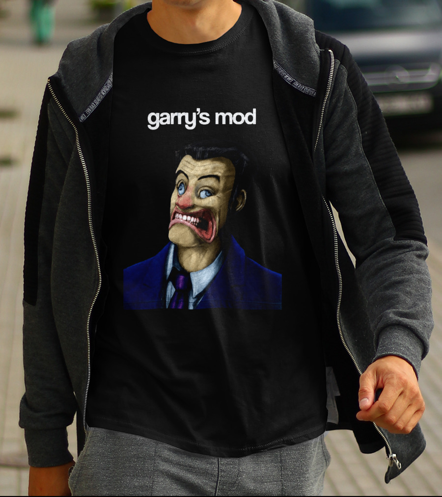 Garry's Mod Distorted Face Posing T-Shirt