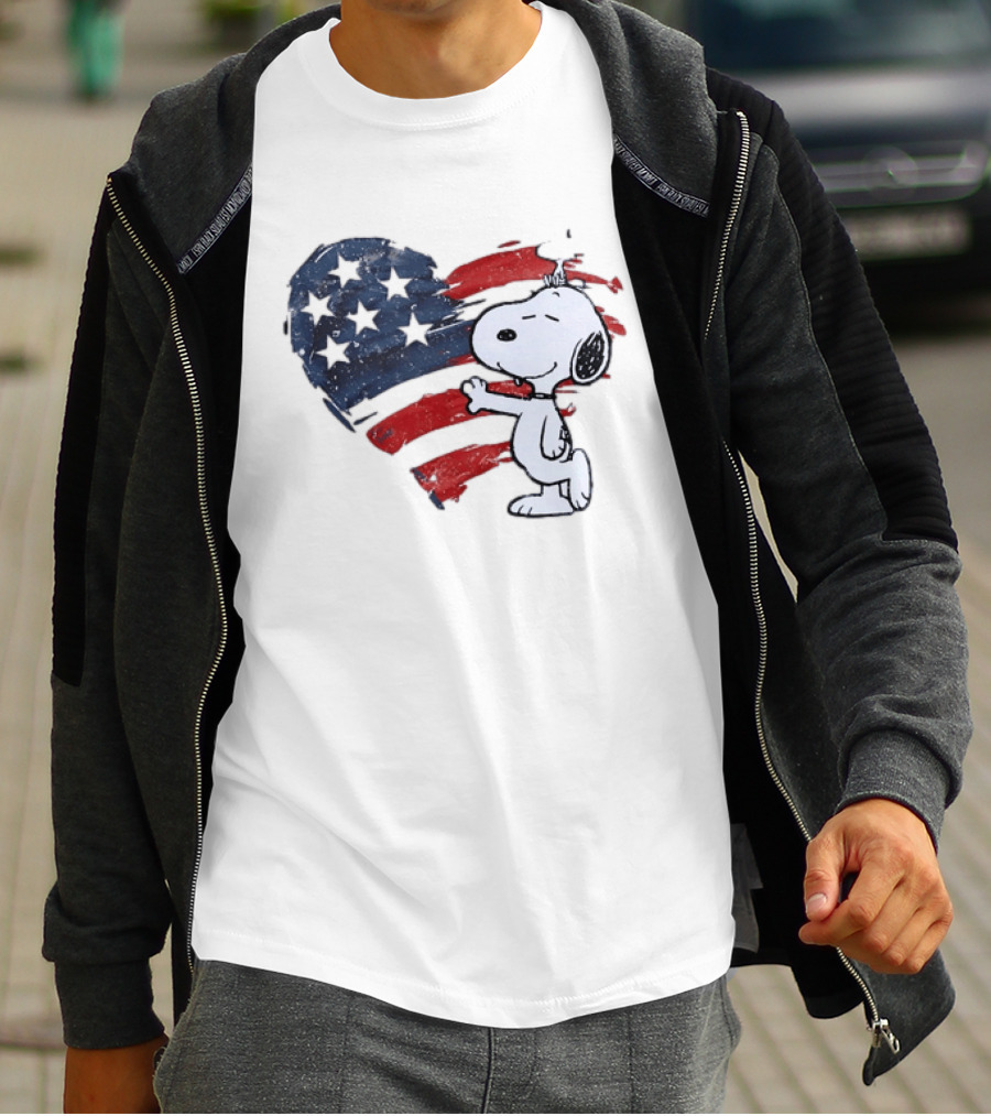 Snoopy Woodstock American Flag Heart Hug T-Shirt