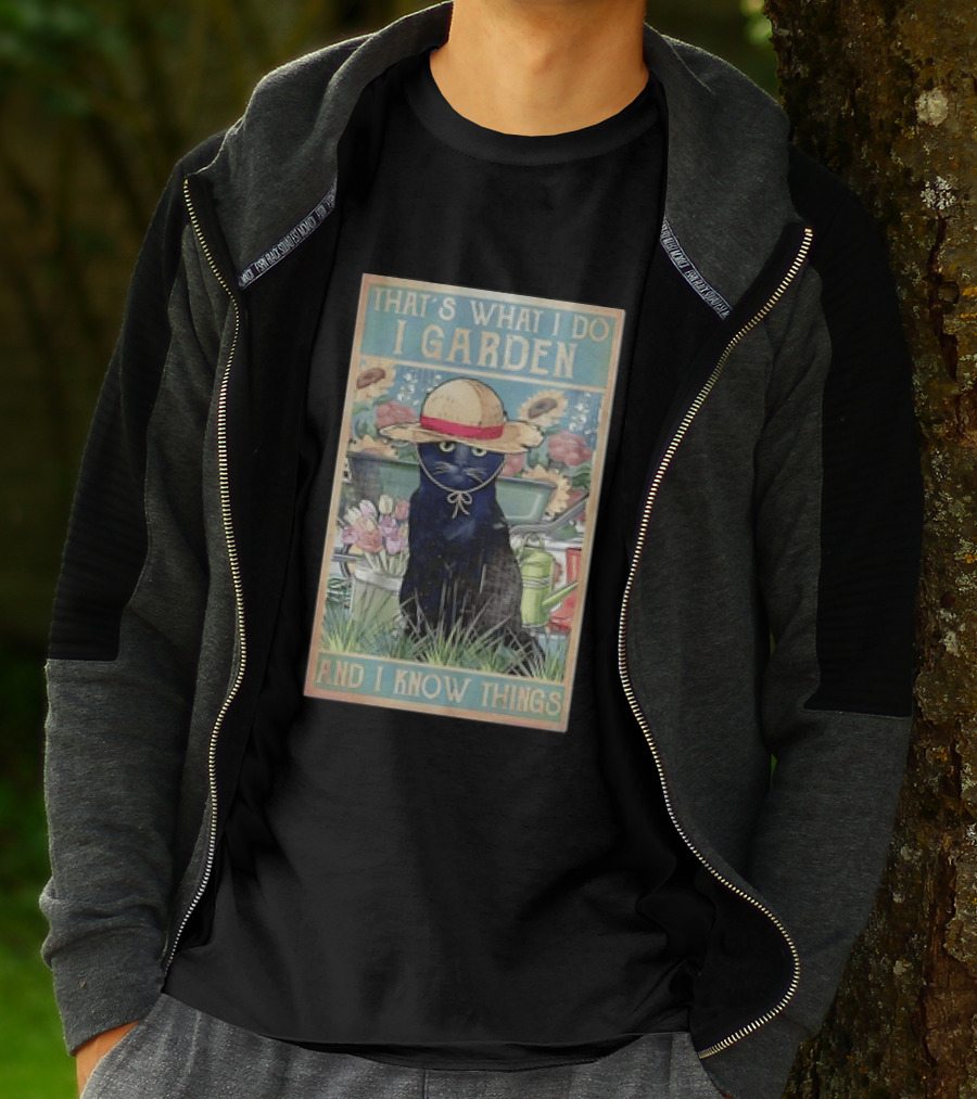 That's What I Do I Garden Cat With Straw Hat And I Know Things T-Shirt