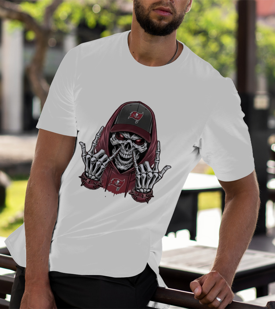 Buccaneers Skeleton Rock On Pirate T-Shirt
