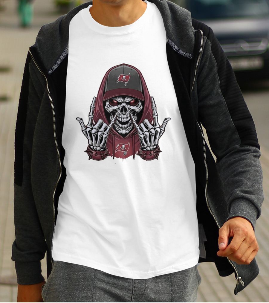 Buccaneers Skeleton Rock On Pirate T-Shirt