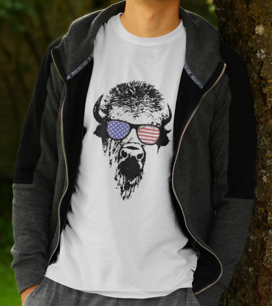Patriotic Buffalo With USA Flag Red White Blue Sunglasses T-Shirt