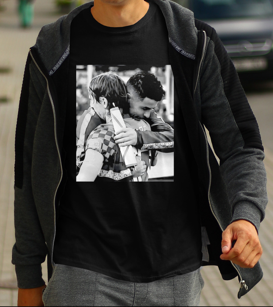 Football Unites The World Luka Modrić Cristiano Ronaldo Hug Memorial T-Shirt