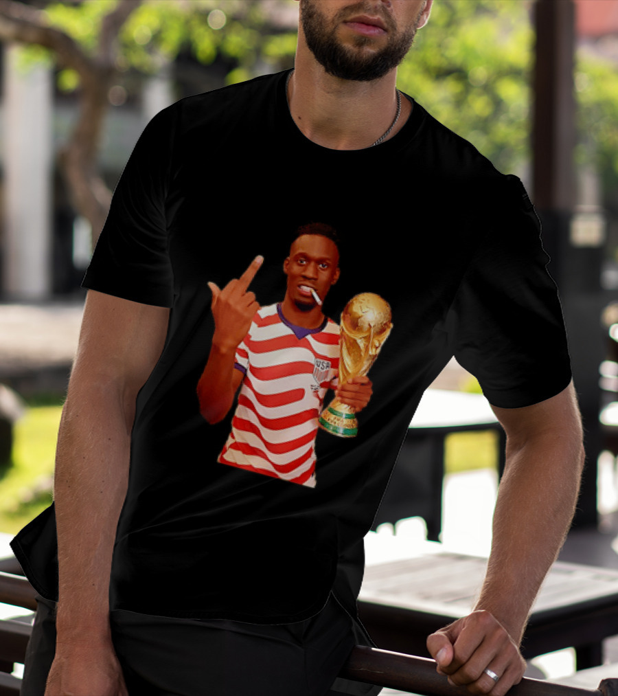 Folarin Balogun USA National Team Smoking Middle Finger World Cup Trophy T-Shirt