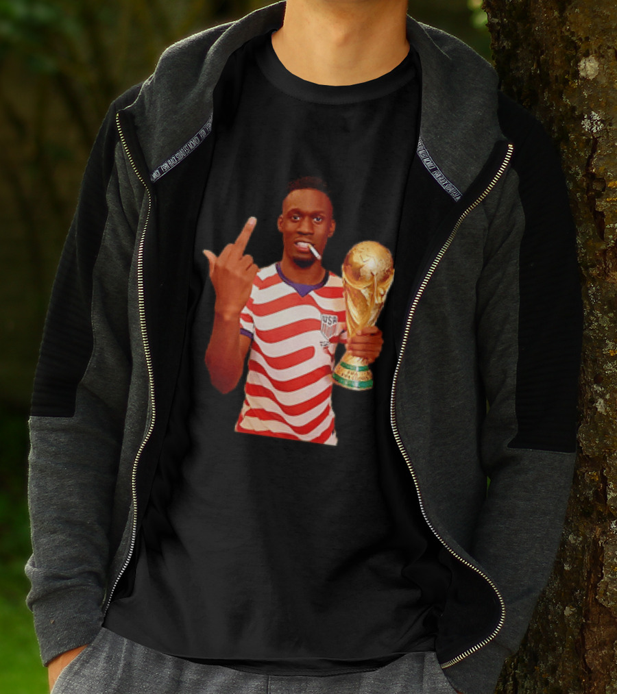 Folarin Balogun USA National Team Smoking Middle Finger World Cup Trophy T-Shirt