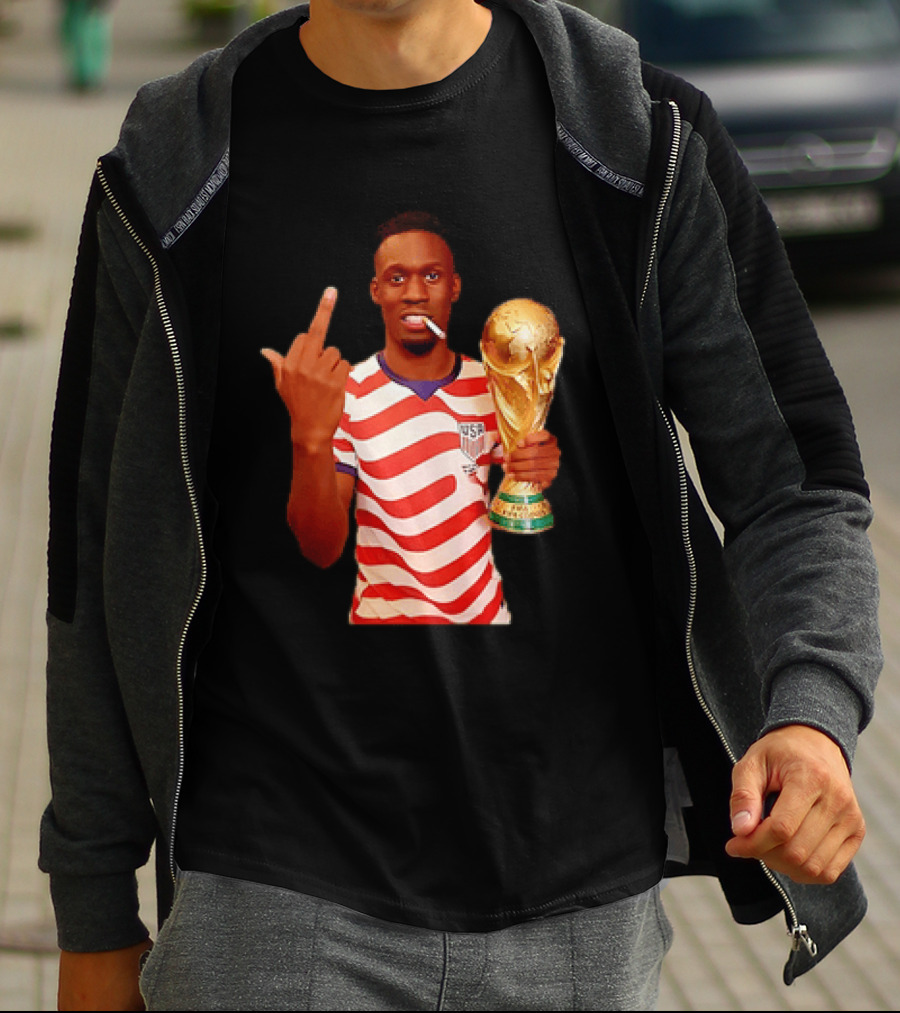 Folarin Balogun USA National Team Smoking Middle Finger World Cup Trophy T-Shirt