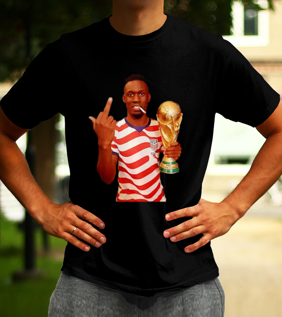 Folarin Balogun USA National Team Smoking Middle Finger World Cup Trophy T-Shirt
