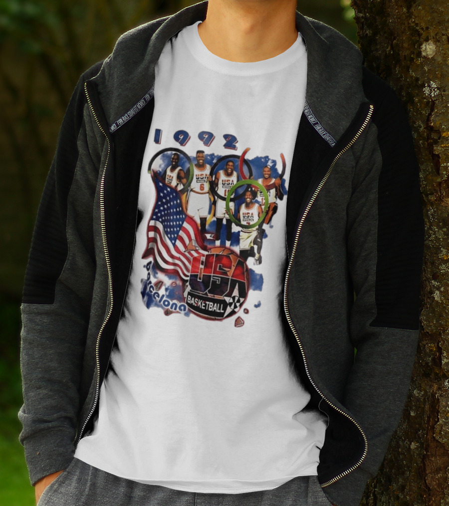 USA Basketball 1992 Dream Team Patrick Ewing David Robinson Michael Jordan Clyde Drexler Barcelona T-Shirt