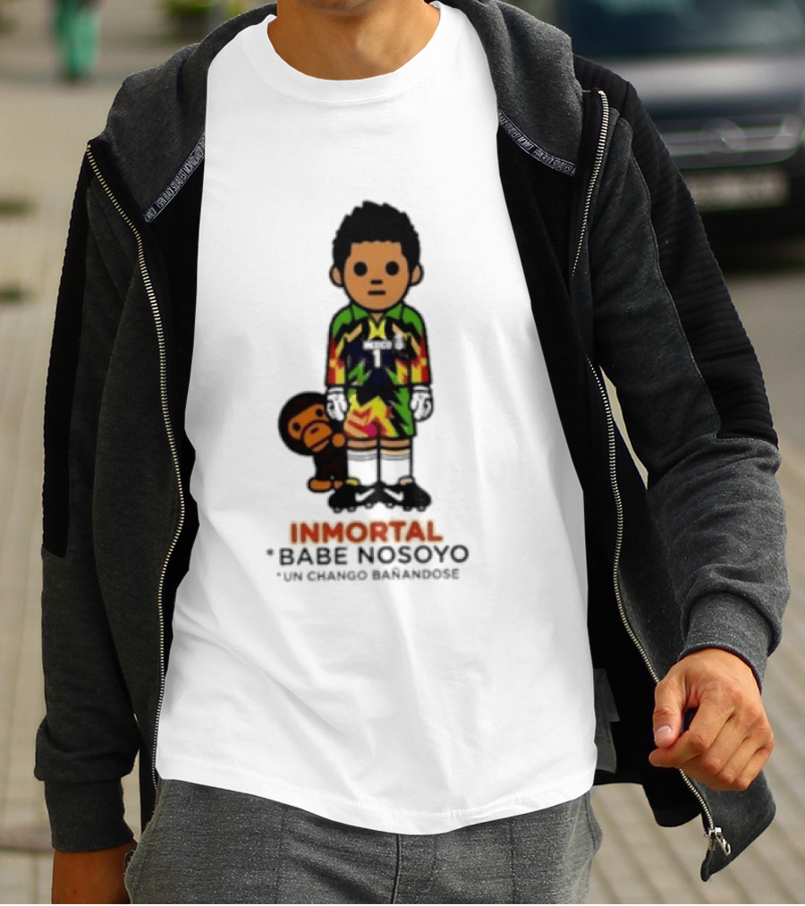 Jorge Campos Inmortal Babe Nosoyo Un Chango Bañandose Colorful Soccer Legend And Monkey T-Shirt